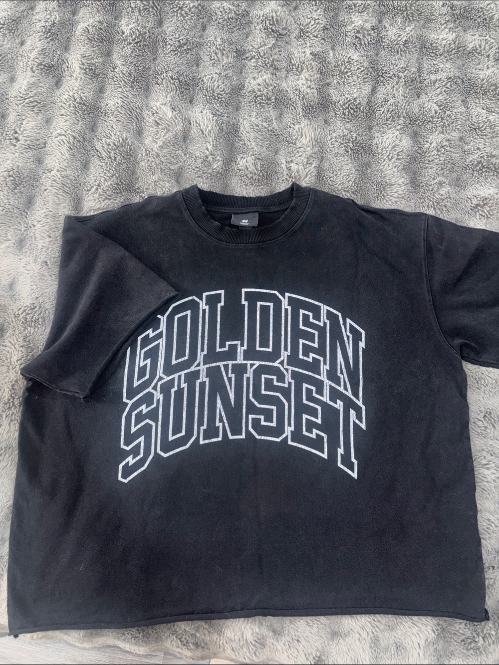 H&M Black Sweatshirt with White 'GOLDEN SUNSET' Graphic